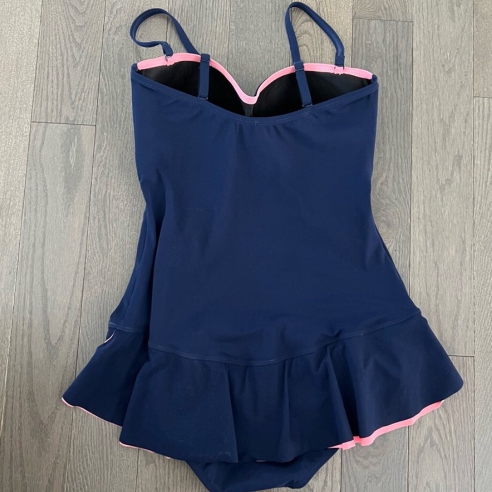 PROFILE BY GOTTEX
Belle Curve Bandeau Peplum One Piece Swimsuit